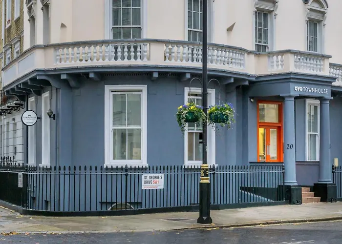 Hotel Oyo Townhouse New England, London Victoria